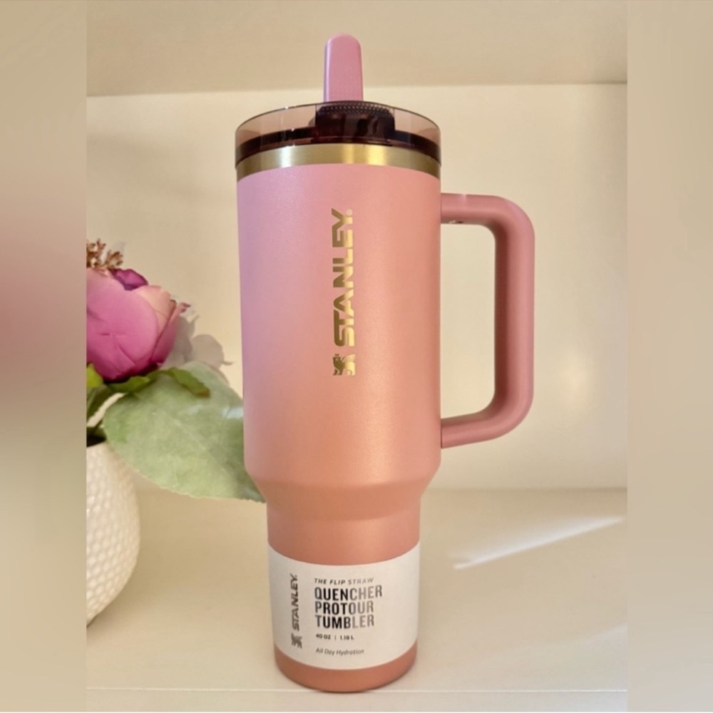 🎉LAST CHANCE🎉Stanley 1913 40oz Quencher ProTour Flip Straw Tumbler Antique Pink